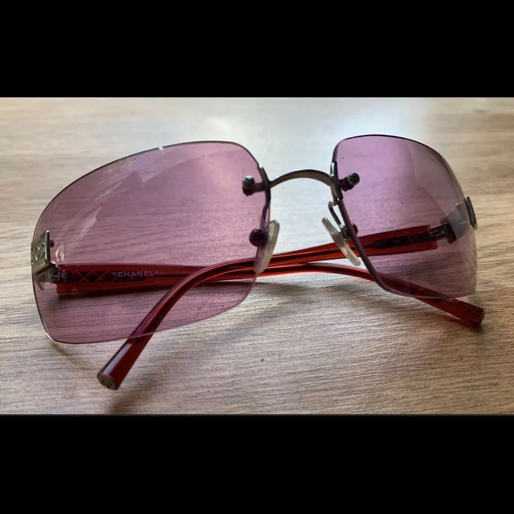 Vintage pink Chanel shades.. Authentic no box